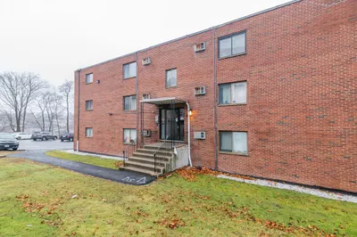 141 Commercial St #3 1