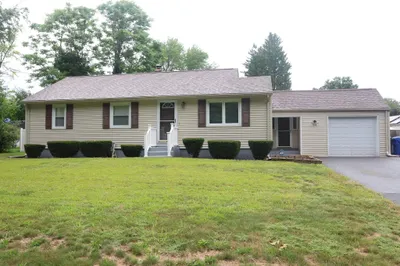 106 N Brook Rd 1