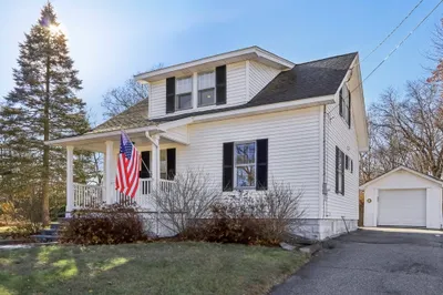 49 Edgemere Blvd 1