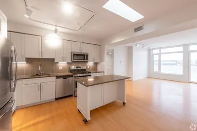 77 New St #225