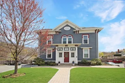 107 Highland Ave #6