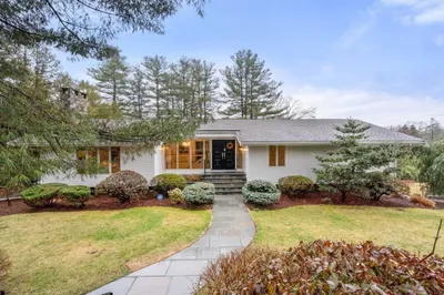 85 Crestview Road 1