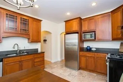 3 Kenney St #3