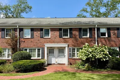 276 Main St #4C 1