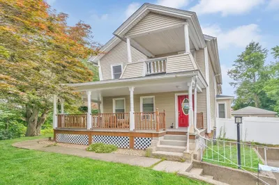 36 Ames Ave #2 1