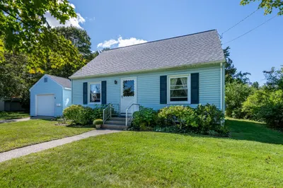 260 North Maple St 1