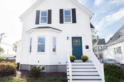 15 Magnolia Ave