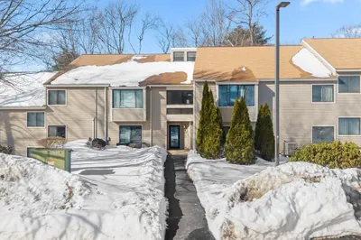 4 Thayer Pond Dr #20 1