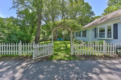 26 Huckins Neck Rd 1