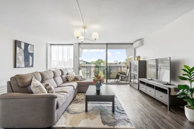 60 Babcock St #43