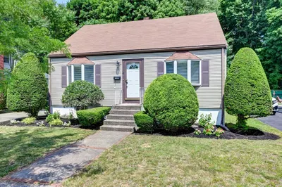 32 Alvin Ave 1