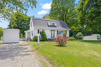 12 Newton Ave 1