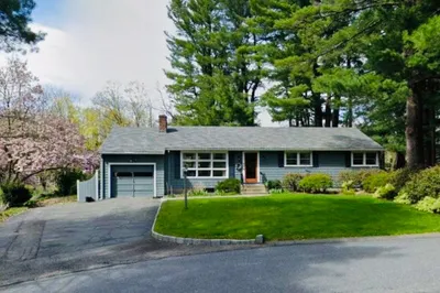 41 Peck Ave