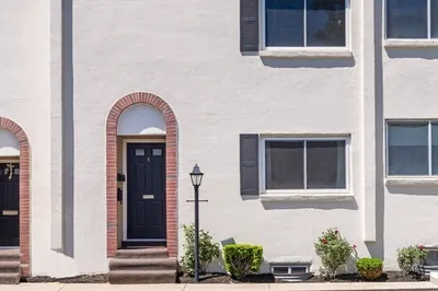 1 Charles St #V 1