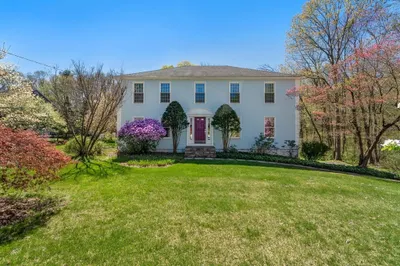 16 Parmenter Rd 1
