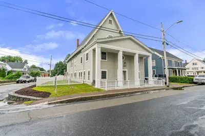 16 Williams St 1