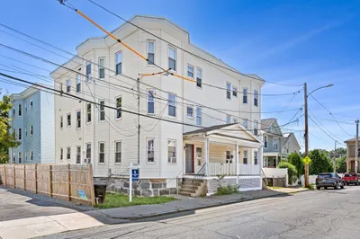 60 Old Morton St 1