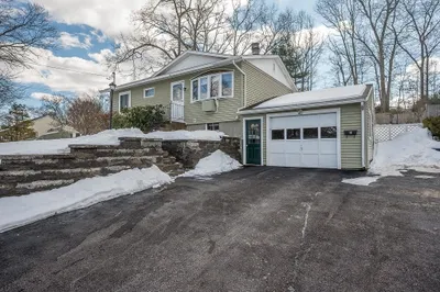 46 Thurston Ave