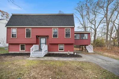 17 Blackstone Rd 1