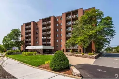 2 Ocean Ave #306 1