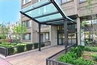 1731 Beacon St #513