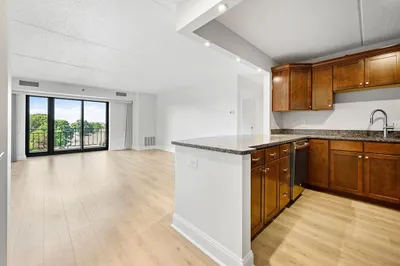 275 Main St #209