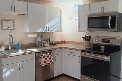 104 S Main St #4