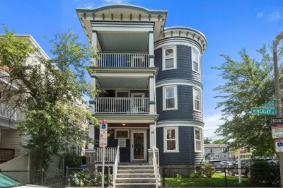 26 Hinckley St #1 1