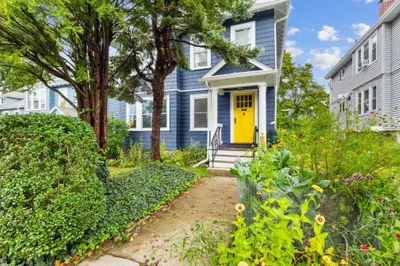 99 Saint Rose St #1 1