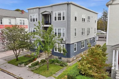 17 Fairbanks St 1