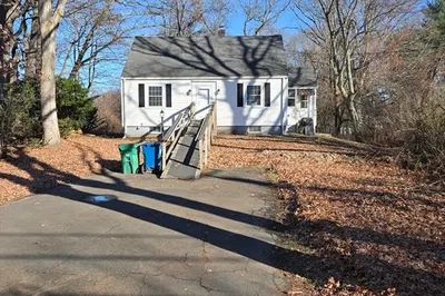 92 Muller Rd 1