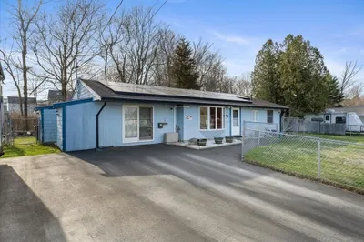 75 Debbie Rd 1
