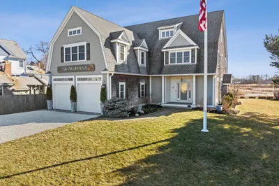 38 Gilson Rd 1