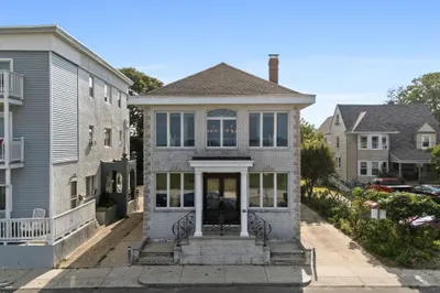 94 Winthrop Shore Dr 1