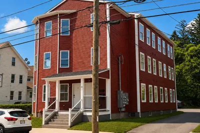 33 Pleasant St #3 1