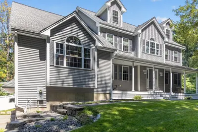 40 Adelman Rd 1
