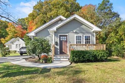 308 Lake Ave 1