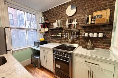 21 Revere St #1