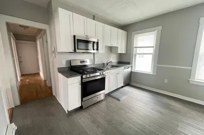 48 Mora St #2 1