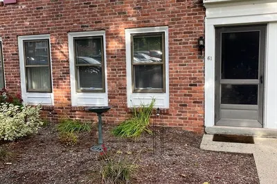61 Jamestown Dr #61 1