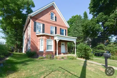49 Grove St 1