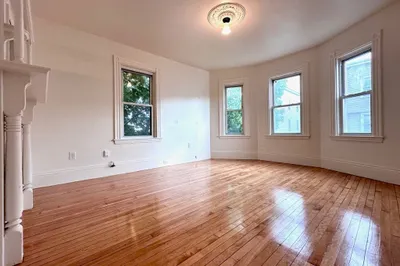 9 Holden St #2