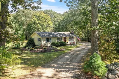 25 Old Coach Rd