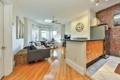 70 Marlborough St #9