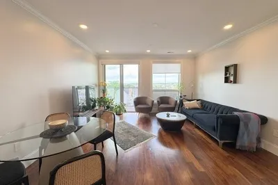 87 Medford St #309 1