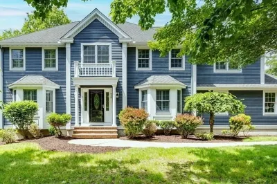 438 Middlesex Ave 1