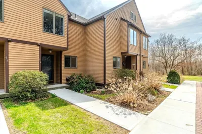 575 Bridge Road #9-6 1
