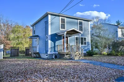 14 Colonial Road