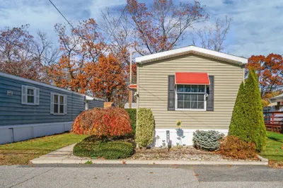548 Kenyon Ave #45