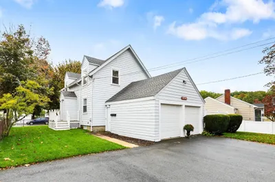 2 Rose Cir